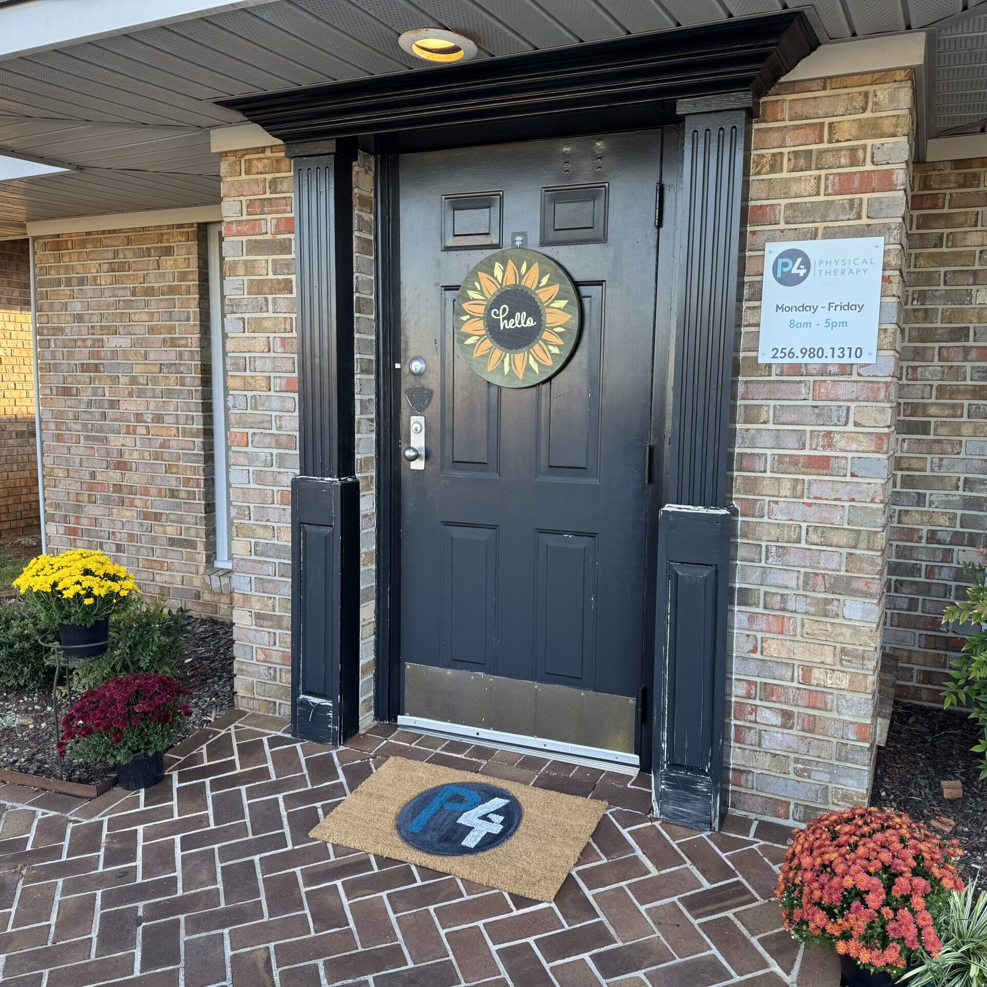 Our Florence location is nestled in a quiet residential neighborhood close to schools, parks, and local amenities. Florence, part of the Shoals area, is known for its rich musical heritage, vibrant arts scene, and scenic Tennessee River views. This community offers a welcoming atmosphere with a perfect balance of small-town charm and cultural vibrancy.